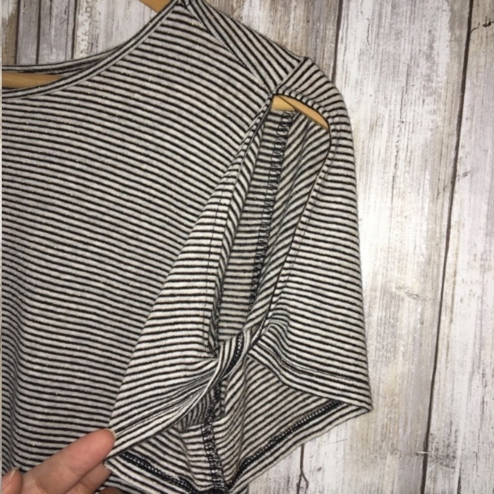 Loft Striped Linen Blend Open Sleeve Glitter - Picture 2 of 4